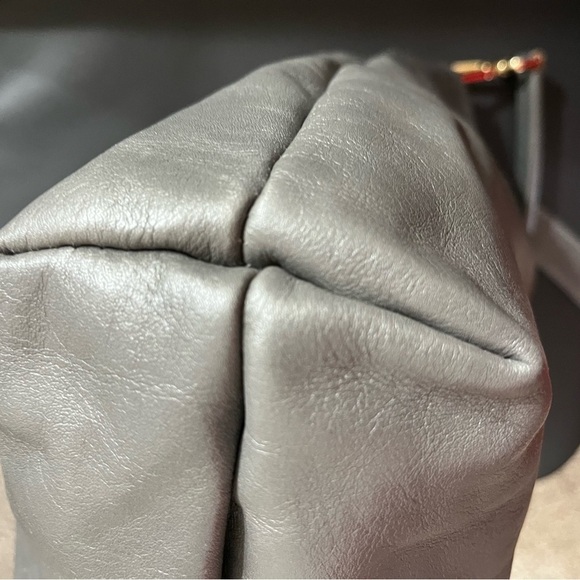 Neiman Marcus Made In Italy Gray Leather Handbag Gold Tone Hardware - Picture 7 of 9